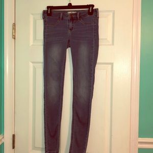 hollister super stretchy blue jeans size 1-R
